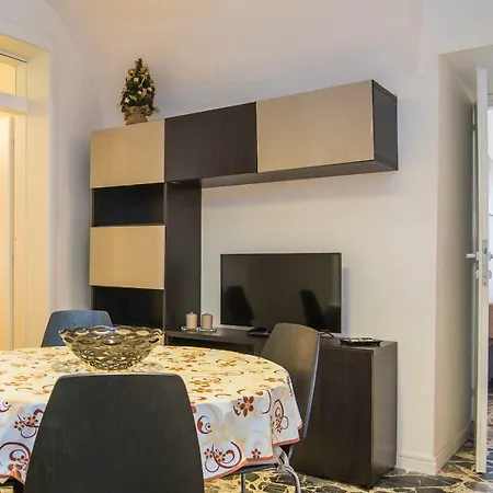 Fedeli House *